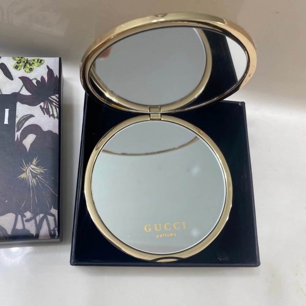 Gucci Floral Design Compact Mirror - Picture 3 of 5